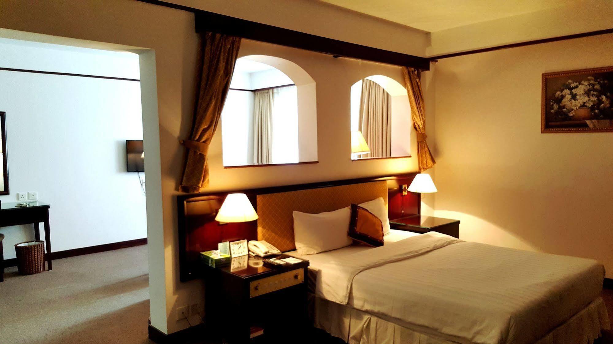 Capital Garden Hotel Hanoi Zewnętrze zdjęcie