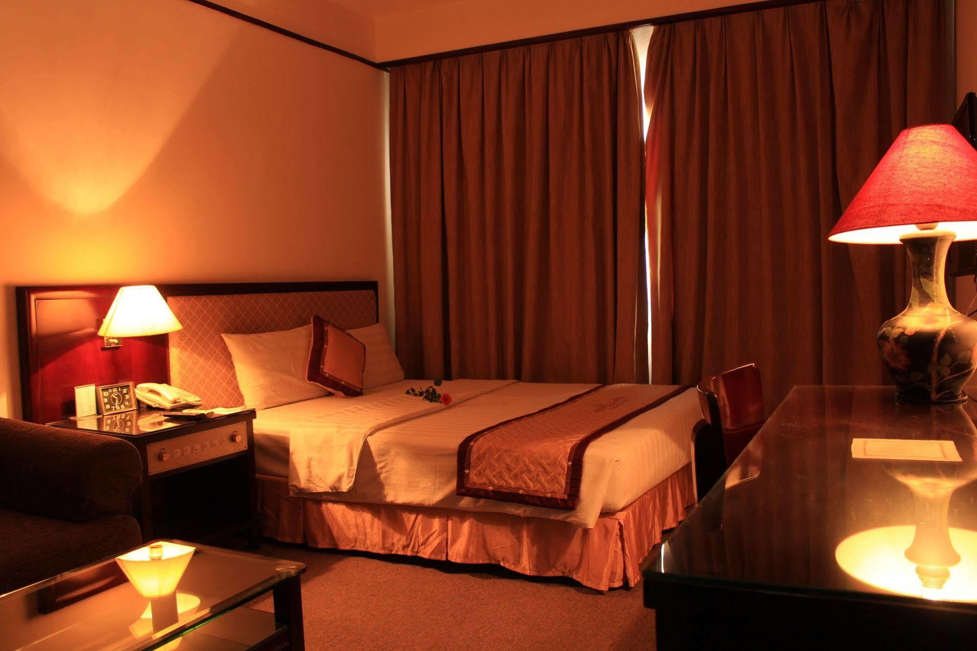 Capital Garden Hotel Hanoi Zewnętrze zdjęcie
